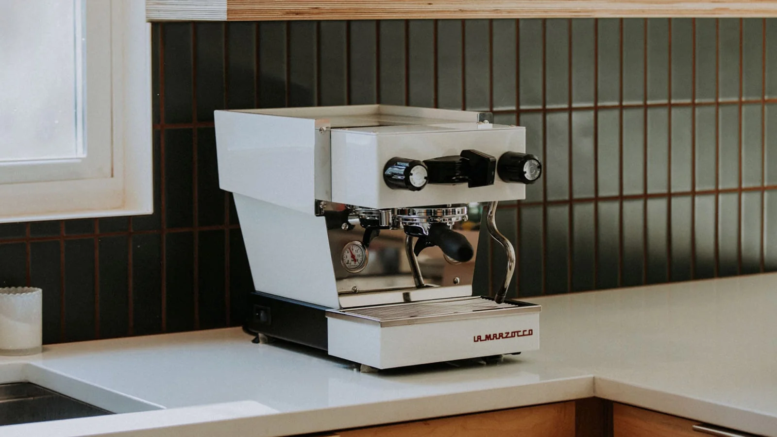 Espressoare automate, manuale și capsule: comparație 2026