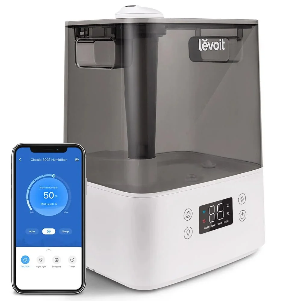 Umidificator ultrasonic cu rezervor mare în sufragerie